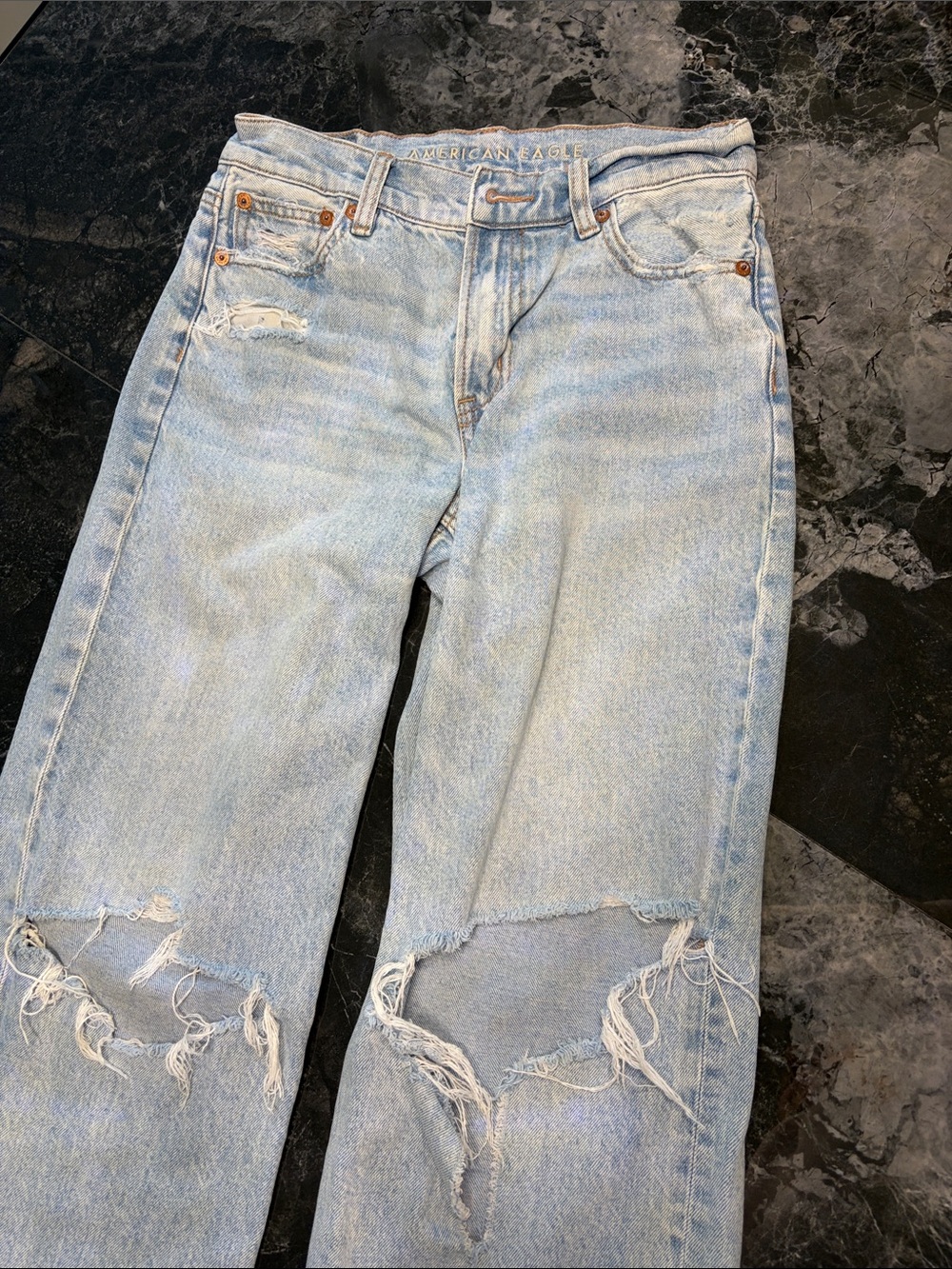 American Eagle Outfitters Light Blue Distressed Straight Leg Jeans size 0 baggy